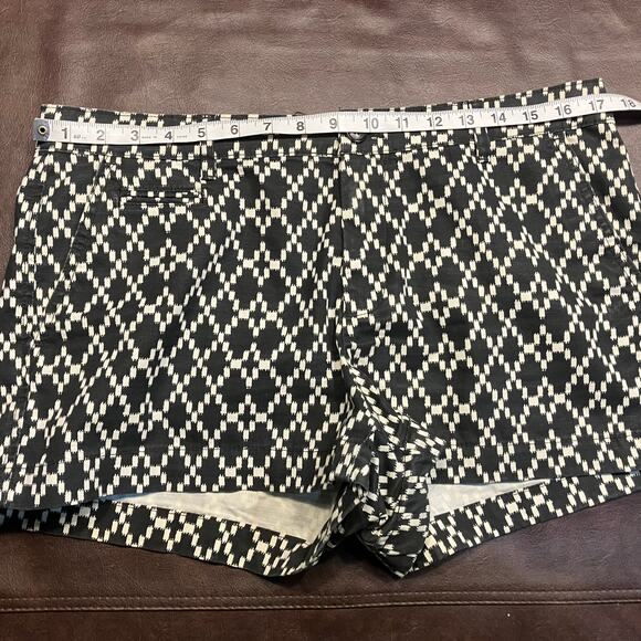 Gap Womens 10R Mid-Rise Black Geometric Print Shorts Cotton Preppy Summer‎ - Picture 12 of 13